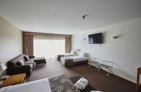 Mornington Hotel - Tourism Hervey Bay 22
