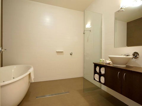 Mornington Hotel - Tourism Hervey Bay 32