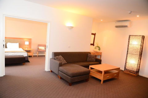 Mornington Hotel - Tourism Hervey Bay 36