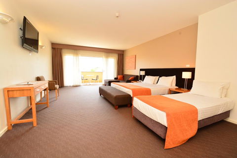 Mornington Hotel - Tourism Hervey Bay 2