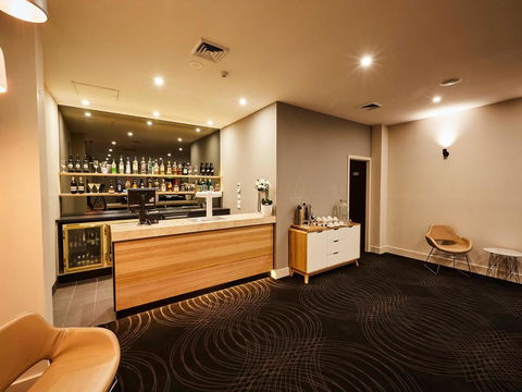 Mornington Hotel - Tourism Hervey Bay 33