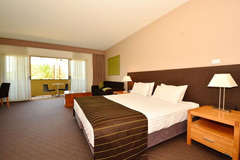 Mornington Hotel - Tourism Hervey Bay 34