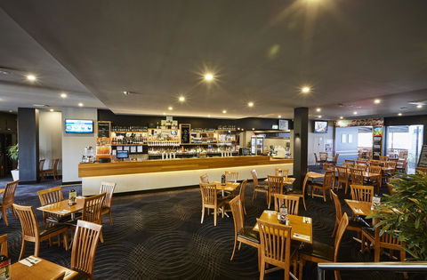 Mornington Hotel - Tourism Hervey Bay 10