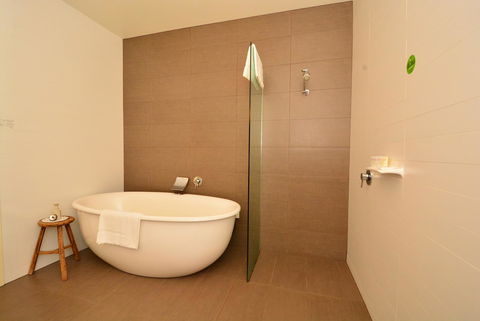 Mornington Hotel - Tourism Hervey Bay 38