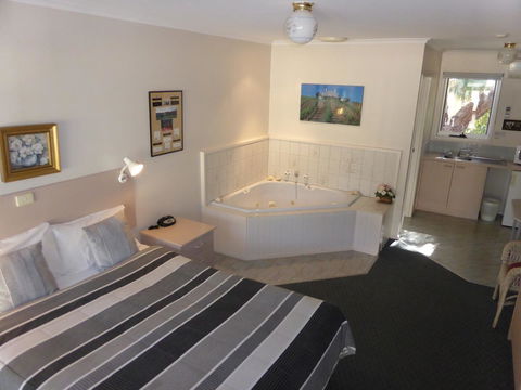 The Balnarring Motel - Tourism Hervey Bay 16