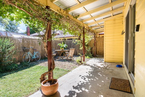Avalon House - Tourism Hervey Bay 19