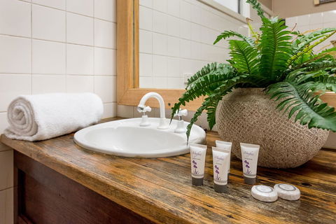 Avalon House - Tourism Hervey Bay 38