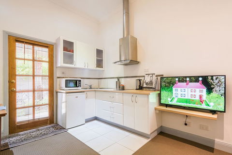 Avalon House - Tourism Hervey Bay 31