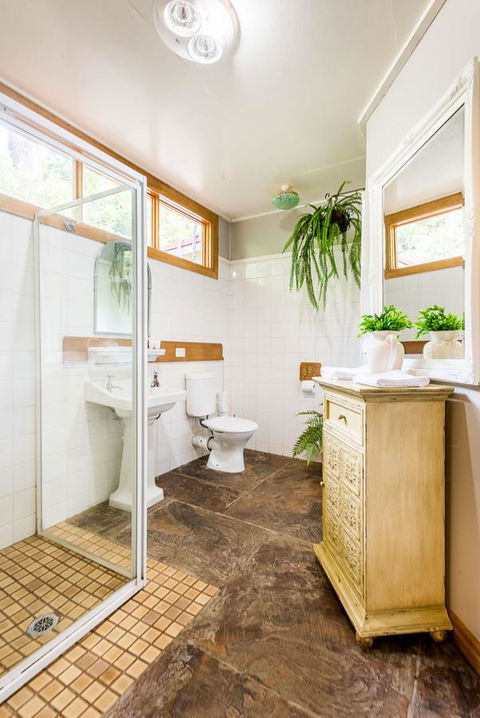 Avalon House - Tourism Hervey Bay 21