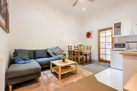 Avalon House - Tourism Hervey Bay 18