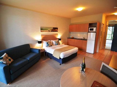 Lorne Surf Apartments - Hervey Bay Accommodation 20