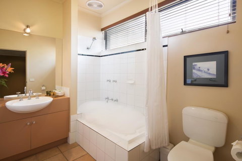 Lorne Surf Apartments - Hervey Bay Accommodation 33