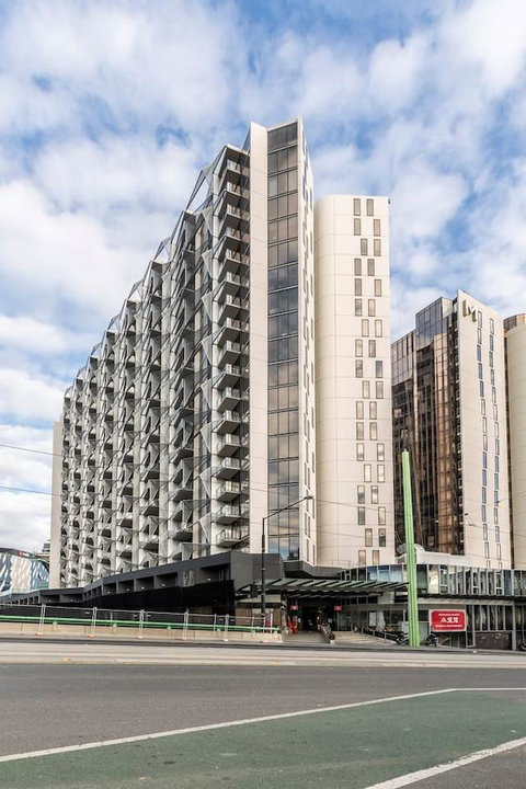 2Bedroom Apartment With Views In Docklands Next To CBD & Marvel Stadium - Hervey Bay Accommodation 19