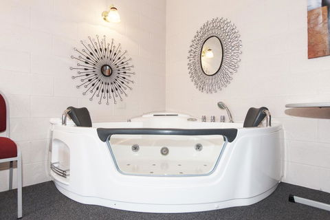 The Grampians Motel - Tourism Hervey Bay 4