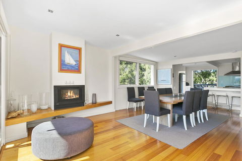 Front Beach House - Tourism Hervey Bay 16