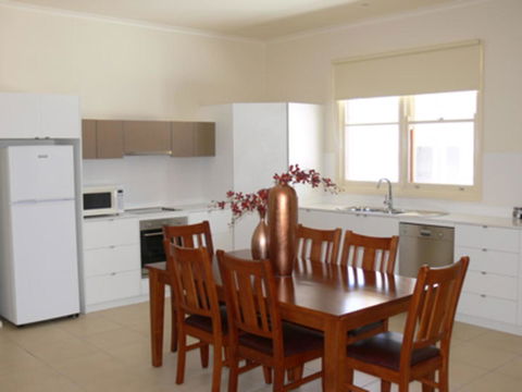The Victoria Apartments - Tourism Hervey Bay 21
