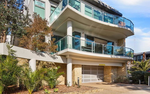 130 At The Waves - Tourism Hervey Bay 25