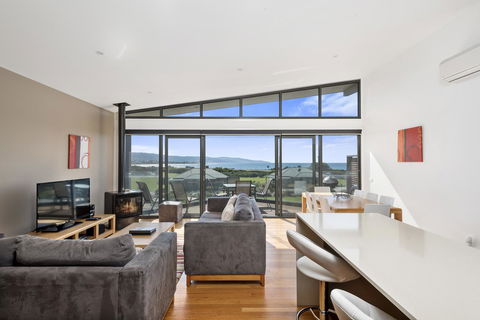 Apollo Bay Cottages - Tourism Hervey Bay 13