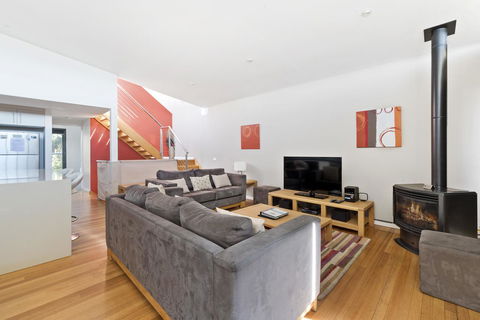 Apollo Bay Cottages - Tourism Hervey Bay 12