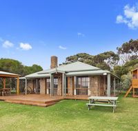 Apollo Bay Cottages - Hervey Bay Accommodation