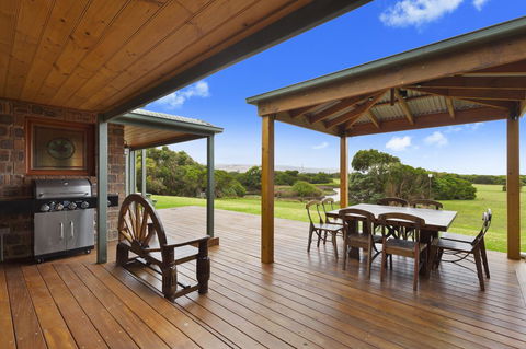 Apollo Bay Cottages - Tourism Hervey Bay 4
