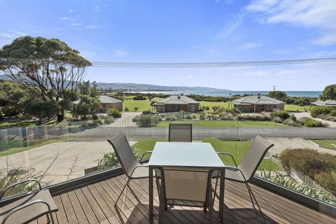 Apollo Bay Cottages - Tourism Hervey Bay 11