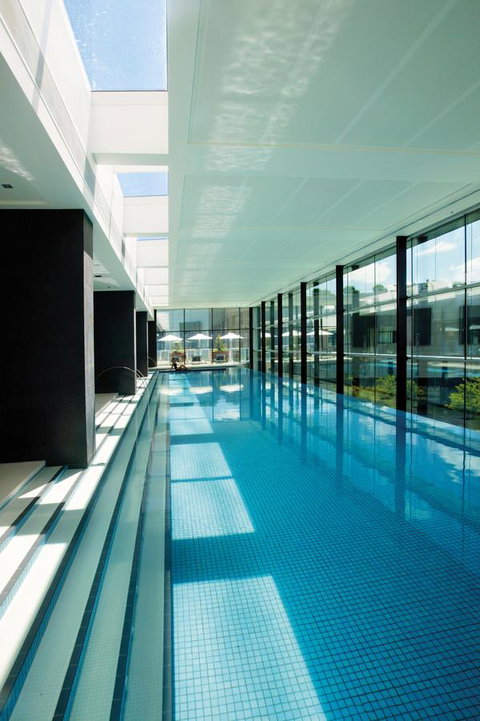 Crown Promenade Melbourne - Hervey Bay Accommodation 0