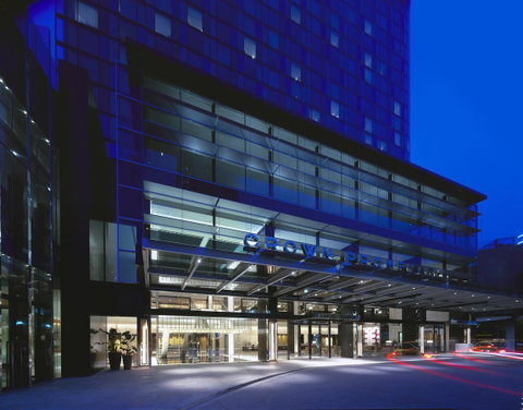 Crown Promenade Melbourne - Hervey Bay Accommodation 10