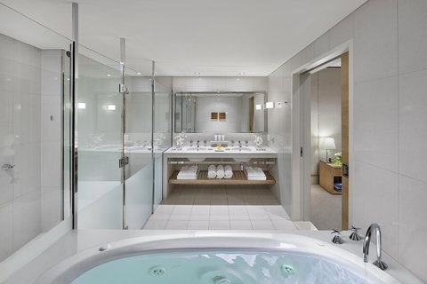Crown Promenade Melbourne - Hervey Bay Accommodation 28