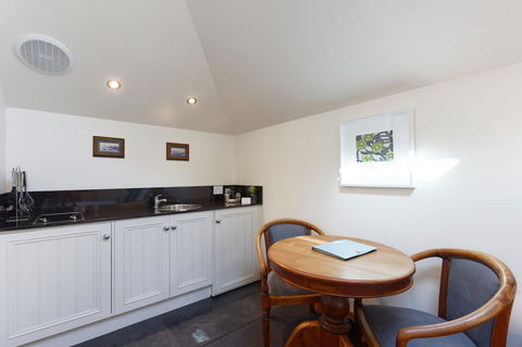 54 On Bank - Hervey Bay Accommodation 21