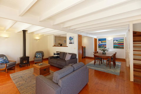 54 On Bank - Hervey Bay Accommodation 3