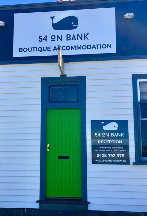 54 On Bank - Hervey Bay Accommodation 1