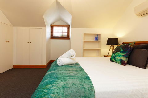 54 On Bank - Hervey Bay Accommodation 40