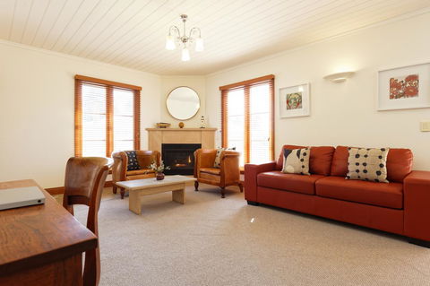 54 On Bank - Hervey Bay Accommodation 29