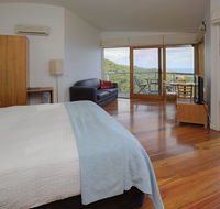 Chris's Beacon Point Restaurant  Villas - Hervey Bay Accommodation