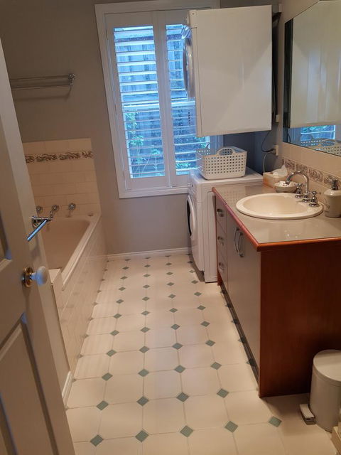 Oxford Rise Apartment - Hervey Bay Accommodation 10