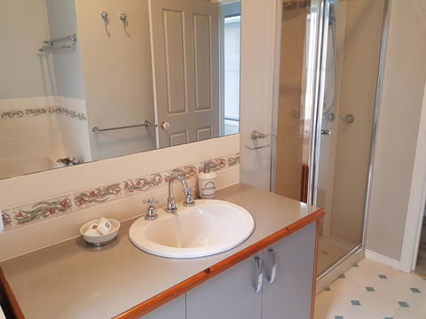 Oxford Rise Apartment - Hervey Bay Accommodation 11