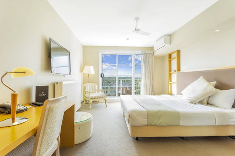 Deep Blue Hotel & Hot Springs - Hervey Bay Accommodation 41