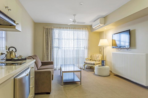 Deep Blue Hotel & Hot Springs - Hervey Bay Accommodation 42