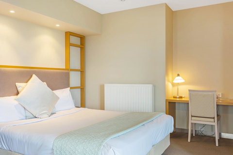 Deep Blue Hotel & Hot Springs - Hervey Bay Accommodation 36