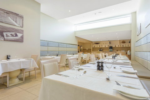 Deep Blue Hotel & Hot Springs - Hervey Bay Accommodation 16