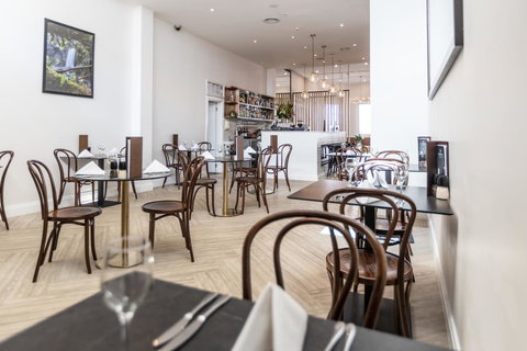 Deep Blue Hotel & Hot Springs - Hervey Bay Accommodation 5