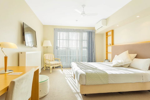 Deep Blue Hotel & Hot Springs - Hervey Bay Accommodation 14