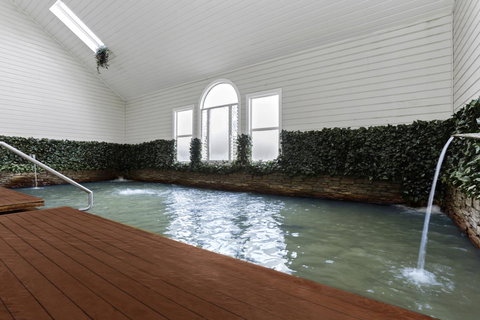 Deep Blue Hotel & Hot Springs - Hervey Bay Accommodation 12