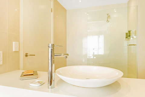 Deep Blue Hotel & Hot Springs - Hervey Bay Accommodation 21