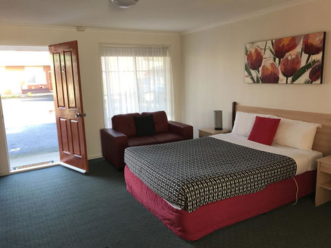 Beachcomber Motel & Apartments - Tourism Hervey Bay 1