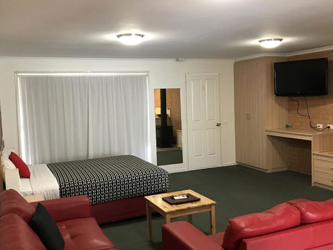 Beachcomber Motel & Apartments - Tourism Hervey Bay 11