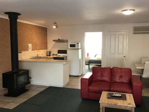 Beachcomber Motel & Apartments - Tourism Hervey Bay 13