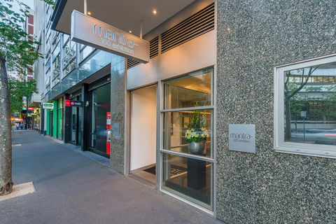 Mantra 100 Exhibition - Hervey Bay Accommodation 5