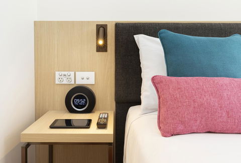 Ibis Melbourne Central - Tourism Hervey Bay 0